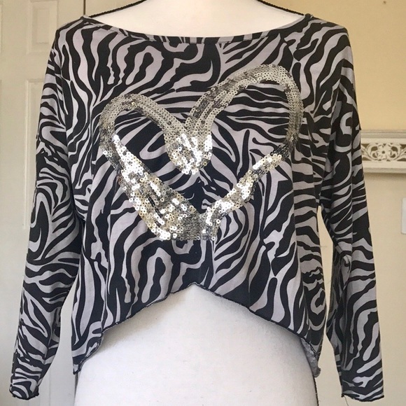 Yom Yom Tops - EMBELLISHED CROP TOP Yom Yom Tops - EMBELLISHED CROP TOP